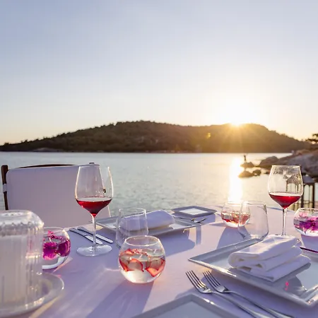 Хотел Ortunc - Cunda Island (adults Only) 4*